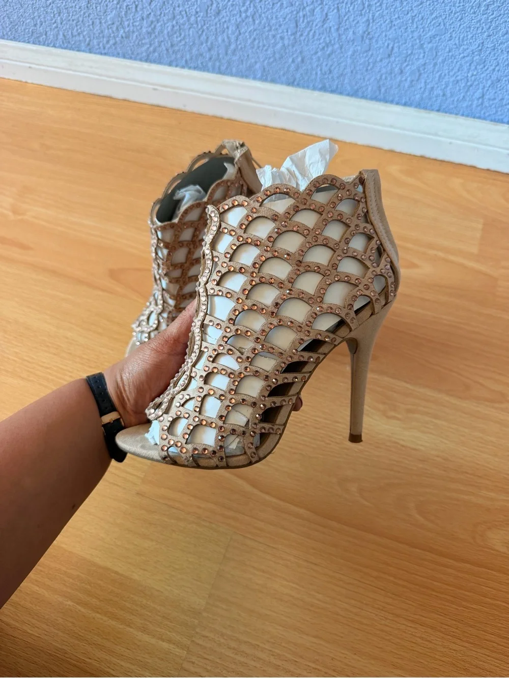 Zigi Soho Duran Embellished Peep Toe Bootie Heels Size 6 Cinnamon Rhinestone